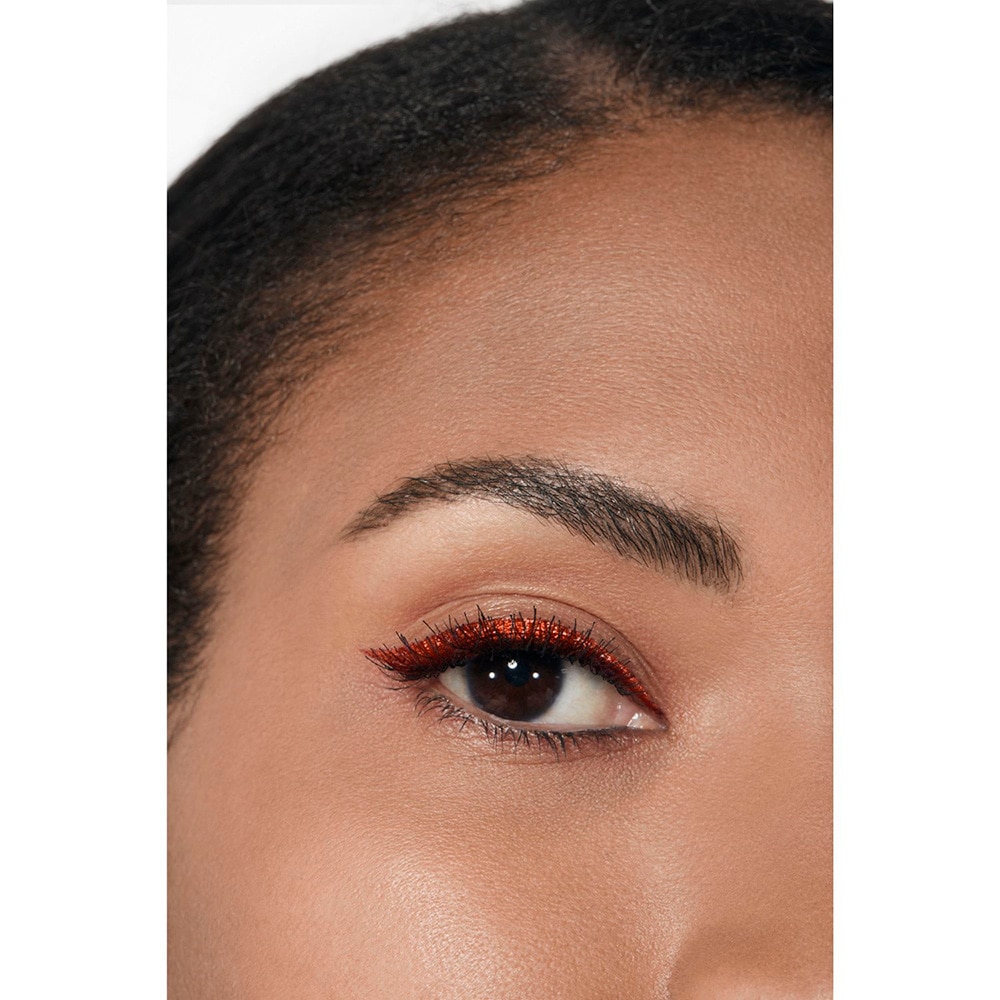 DELINEADOR LÍQUIDO DE ALTA PRECISIÓN, LARGA DURACIÓN Y A PRUEBA DE AGUA